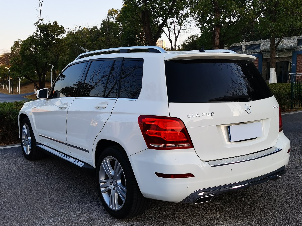 奔馳 奔馳GLK級(jí)  2015款 GLK 260 4MATIC 動(dòng)感型 極致版圖片