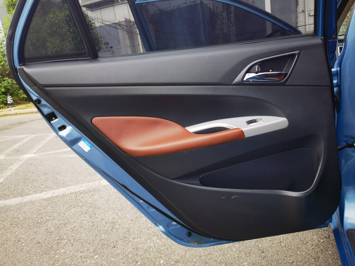 比亚迪 F3  2015款 节能版 1.5L 手动豪华型图片