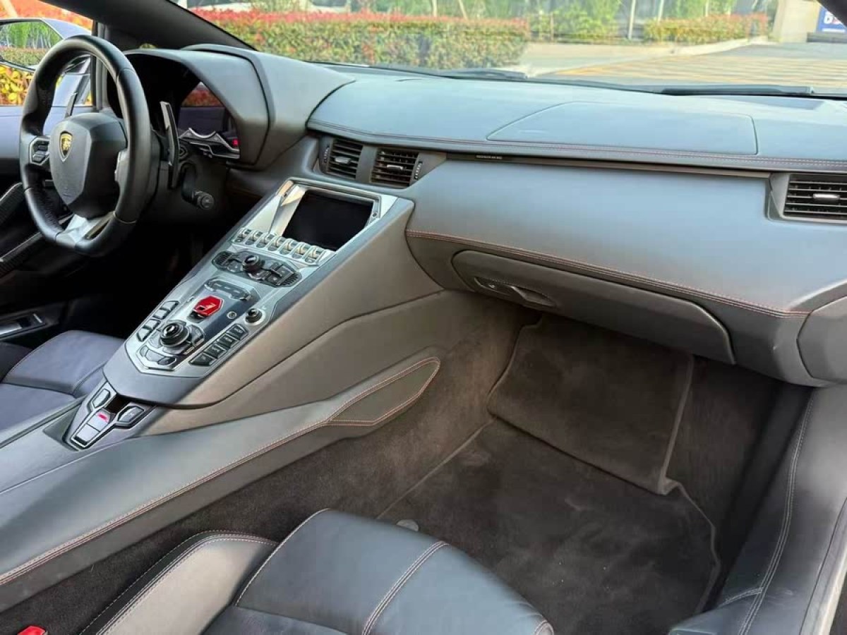 蘭博基尼 Aventador  2011款 LP 700-4圖片