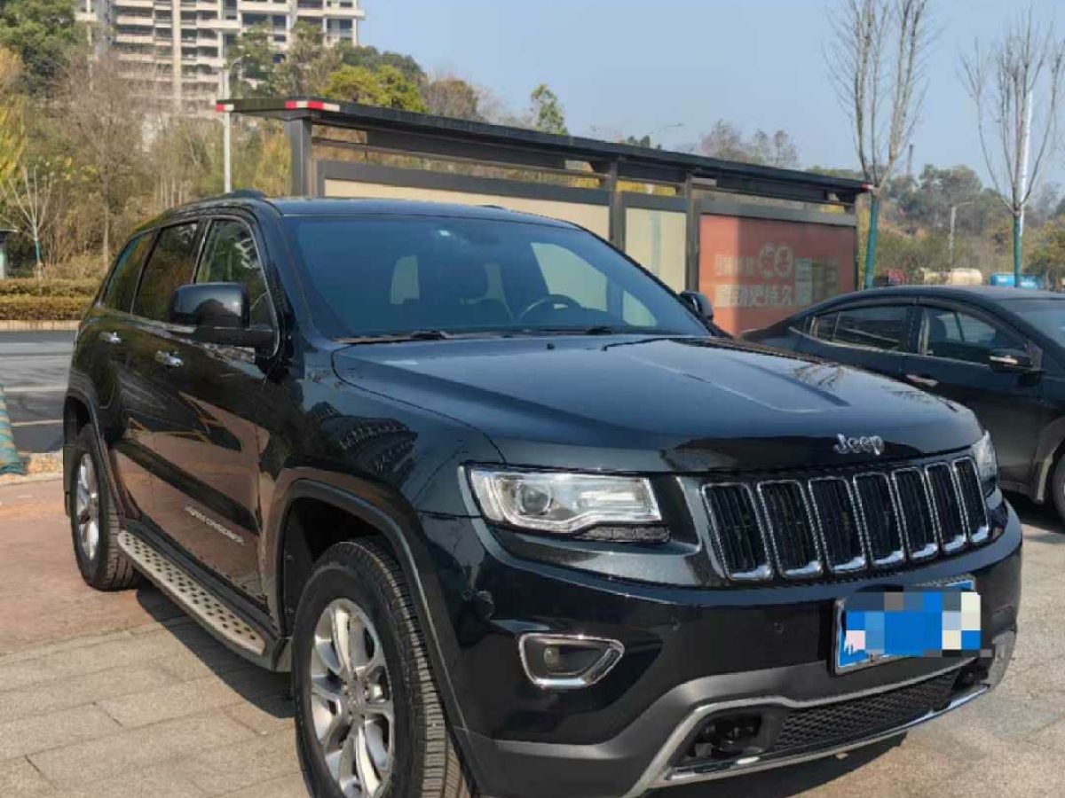 Jeep 大切諾基  2017款 3.0L 精英導(dǎo)航版圖片