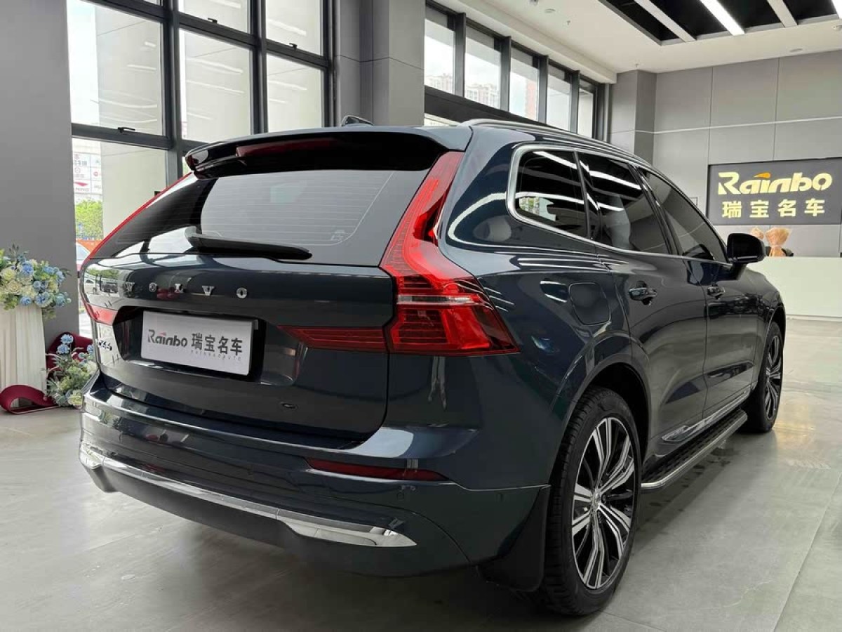 沃爾沃 XC60新能源  2023款 T8 插電混動(dòng) 長續(xù)航四驅(qū)智遠(yuǎn)豪華樂享版圖片