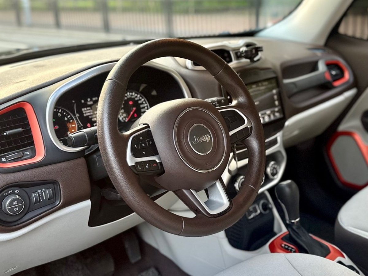 Jeep 自由侠  2016款 1.4T 自动高能版图片