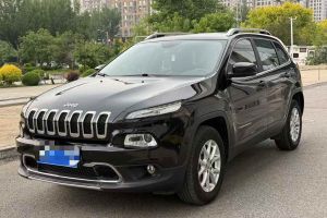 自由光 Jeep 2.0L 優(yōu)越版