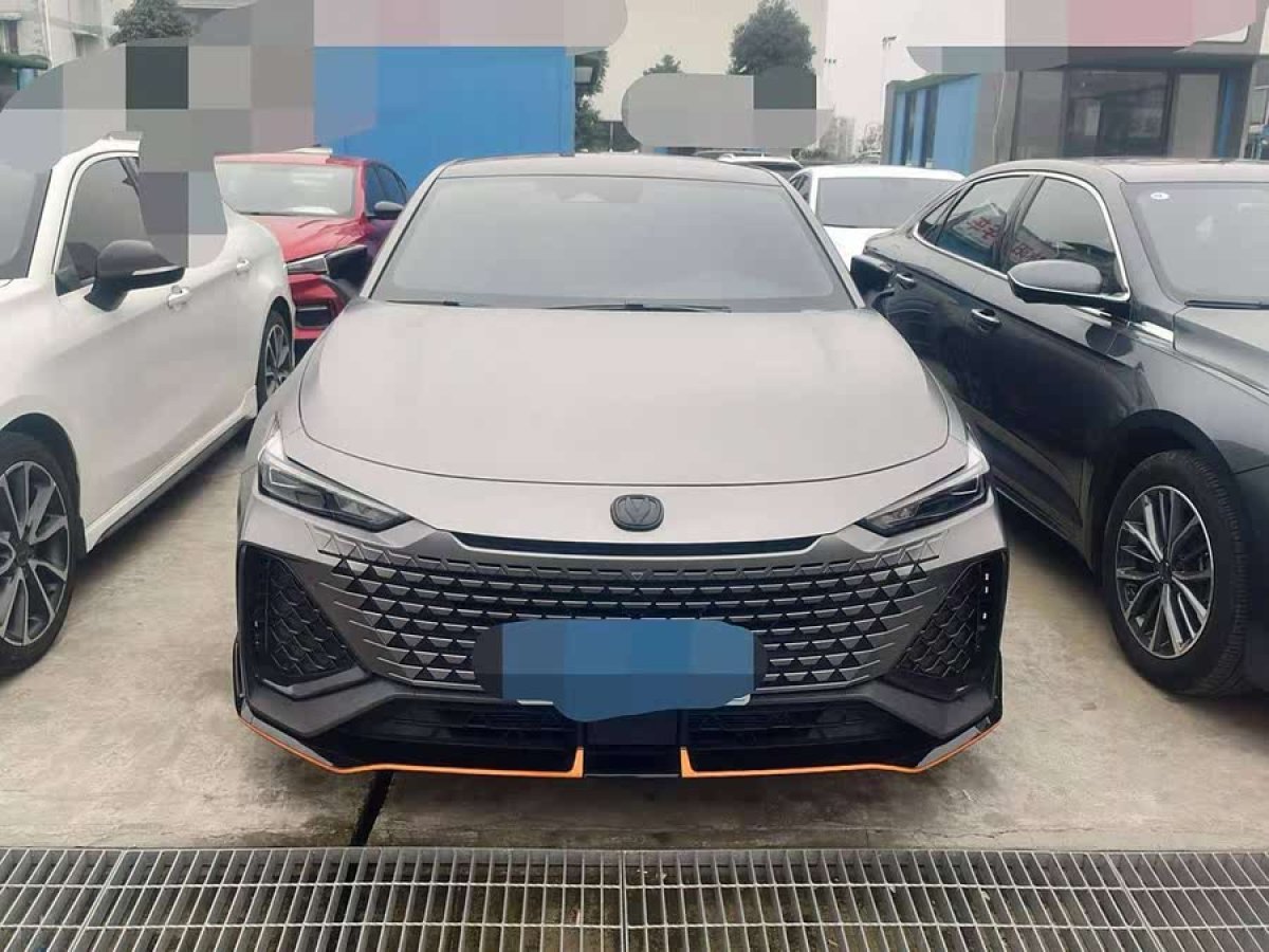 長(zhǎng)安 長(zhǎng)安UNI-V  2022款 2.0T 鋒速版圖片