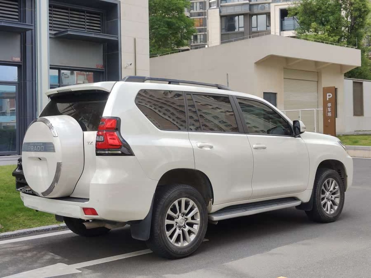 豐田 普拉多  2018款 3.5L 自動(dòng)TX-L NAVI后掛備胎圖片