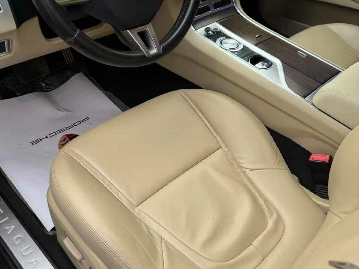 捷豹 XF  2013款 XF 2.0T 奢華版圖片