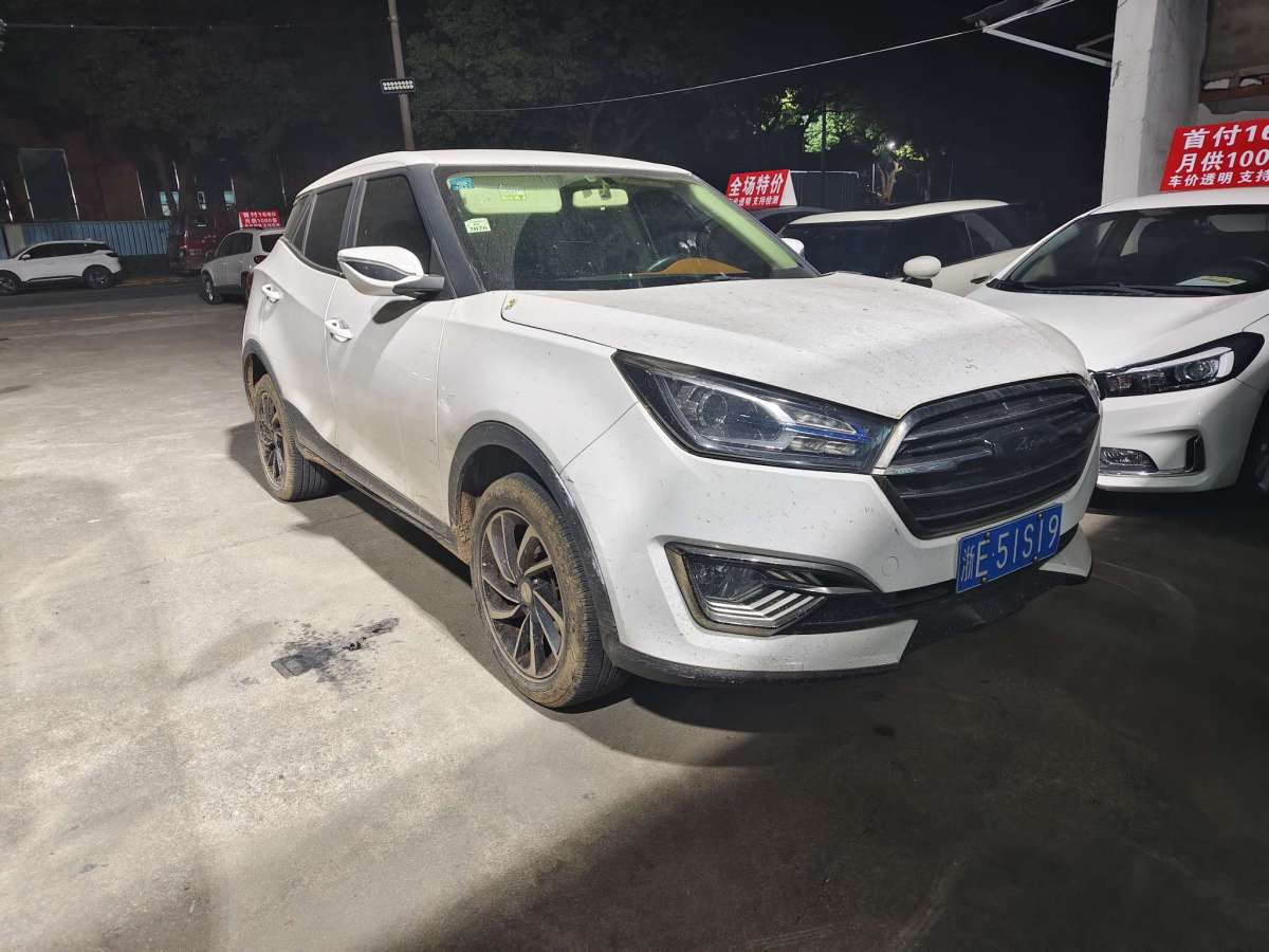 眾泰 T300  2017款 1.5L 手動精英型圖片