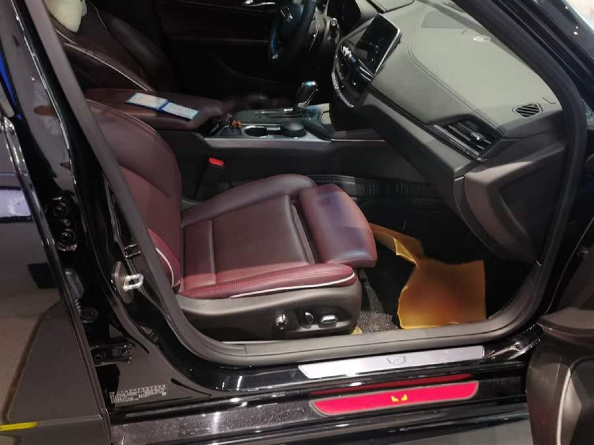 凱迪拉克 CT4  2022款 28T 尊貴型圖片