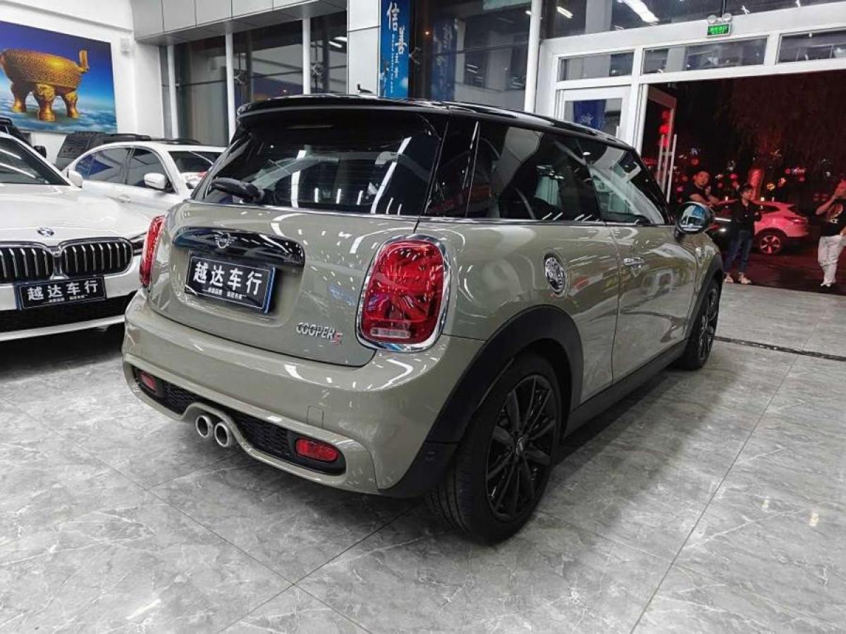 MINI MINI  2018款 2.0T COOPER S 經(jīng)典派 五門版圖片