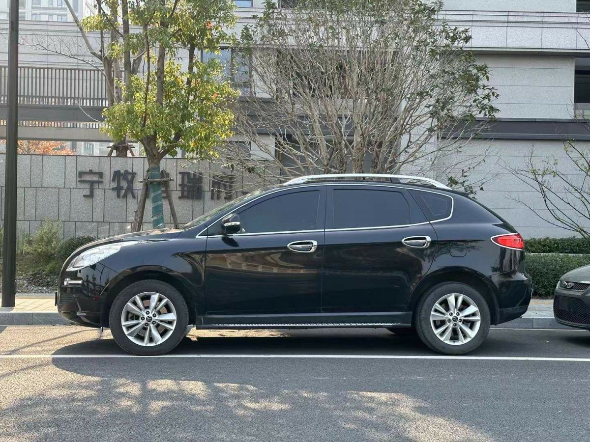 納智捷 大7 SUV  2012款 鋒芒限量版 2.2T 四驅(qū)智尊型圖片