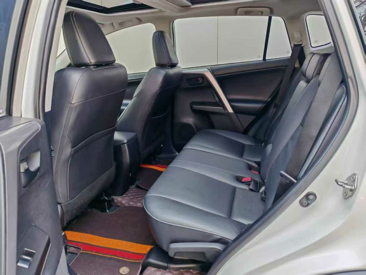 豐田 RAV4榮放  2018款 2.5L 自動四驅(qū)精英i版圖片