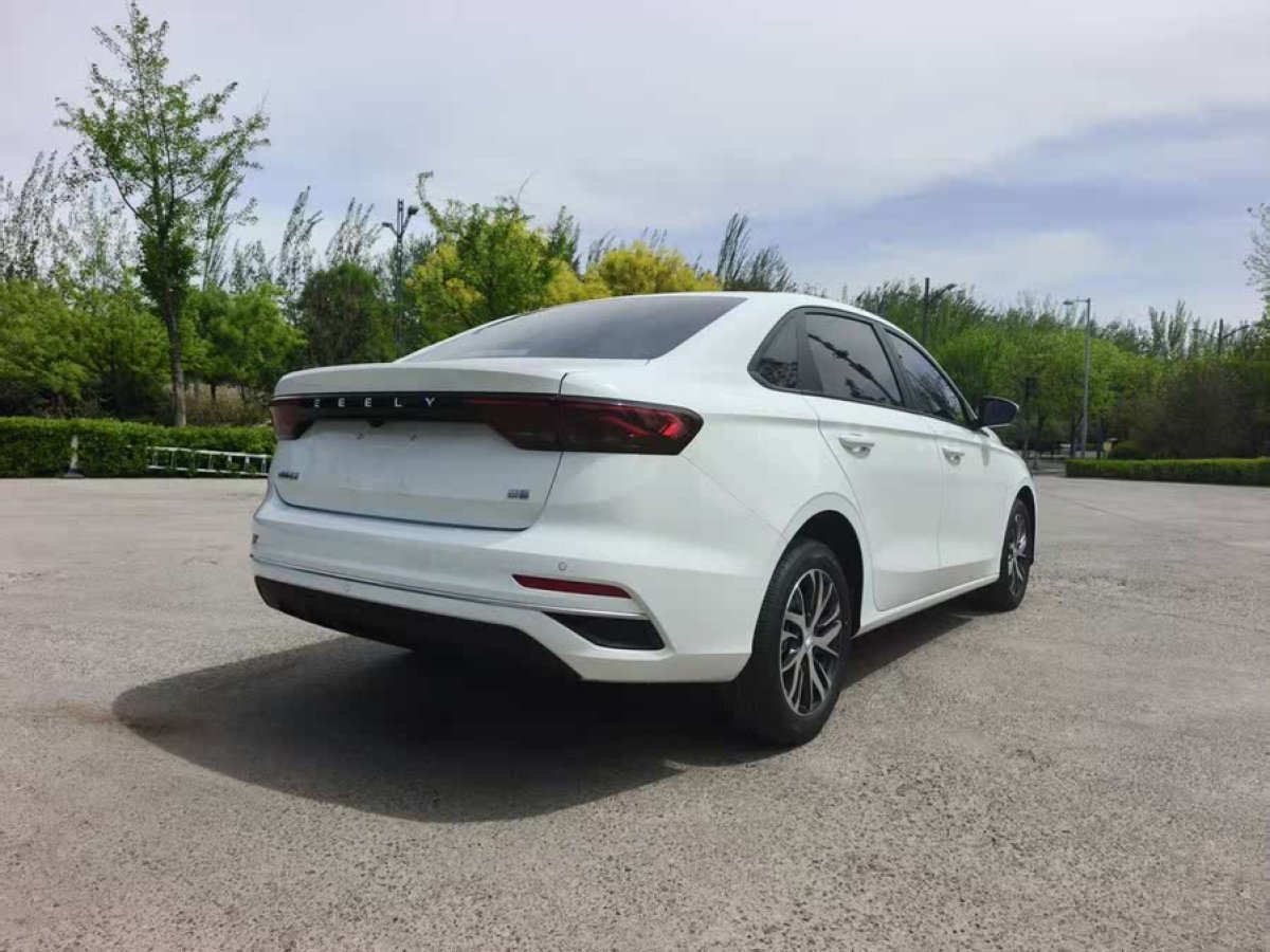 吉利 帝豪  2025款 第4代 1.5L CVT龍騰版圖片