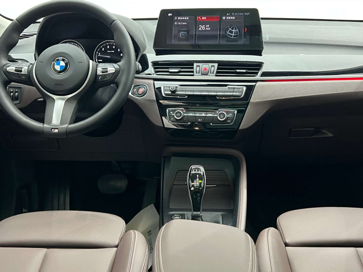 寶馬 寶馬X1  2013款 X1 xDrive20i 2.0T 探索版圖片