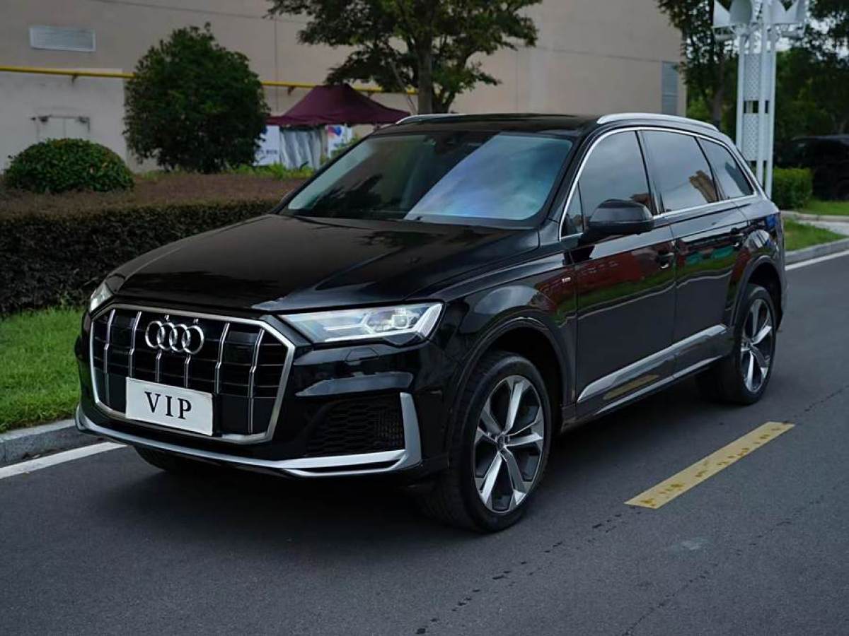 奧迪 奧迪Q7  2023款 55 TFSI quattro S 尊貴型圖片