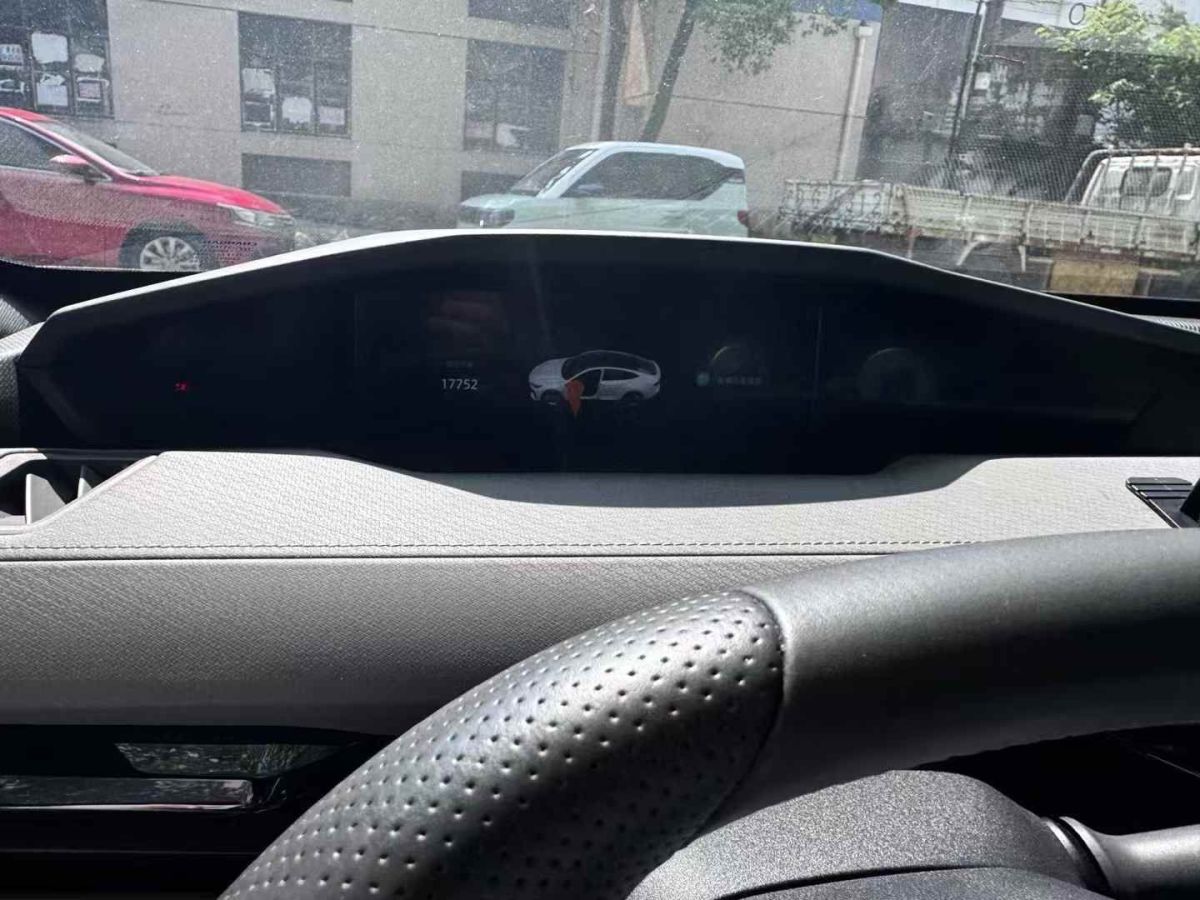 長(zhǎng)安 長(zhǎng)安UNI-V  2022款 1.5T 卓越型圖片