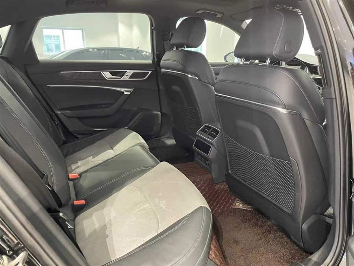 奧迪 奧迪A6L  2024款 45 TFSI quattro 臻選動感型圖片