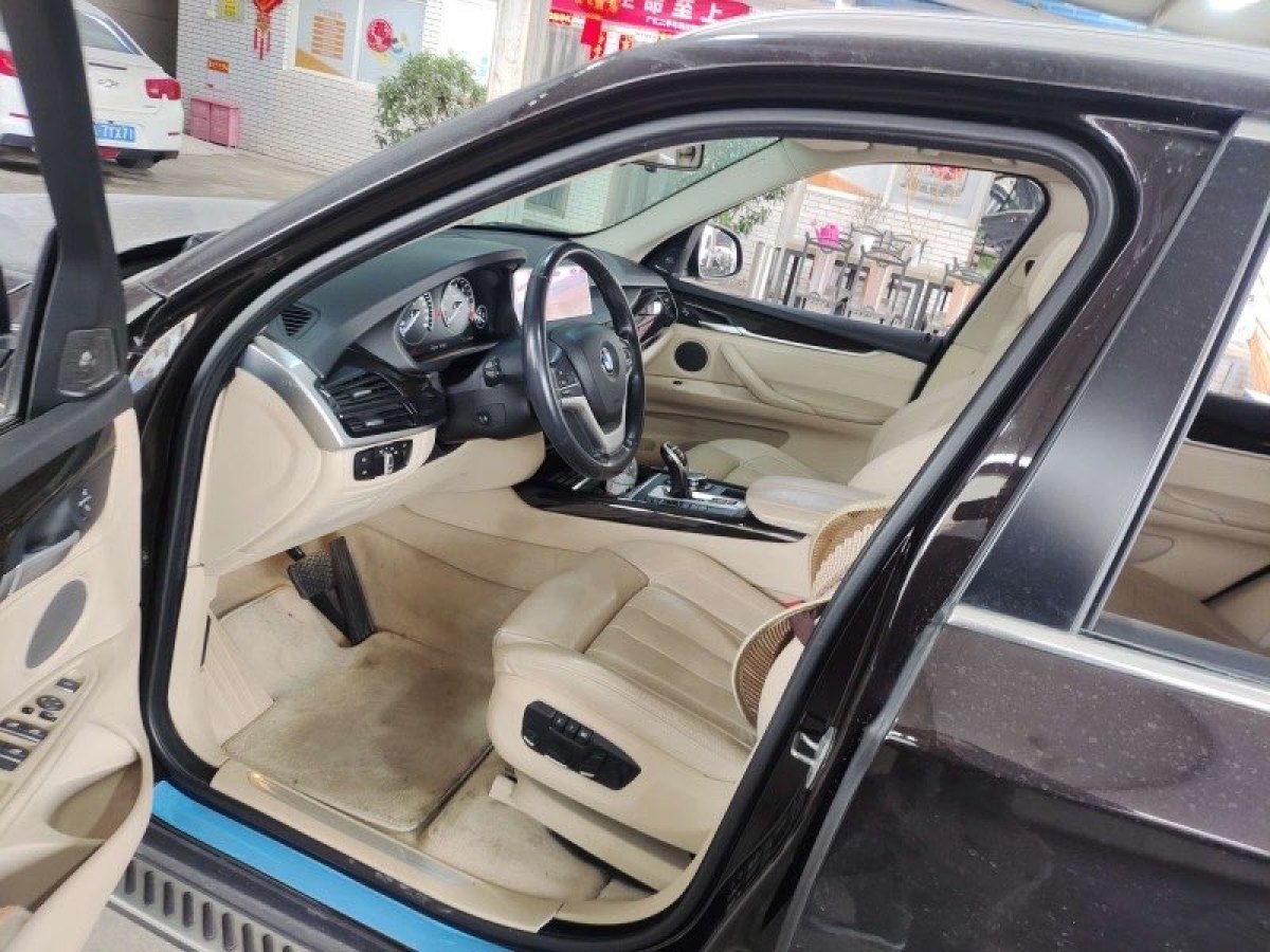 寶馬 寶馬X5  2014款 xDrive35i 領(lǐng)先型圖片