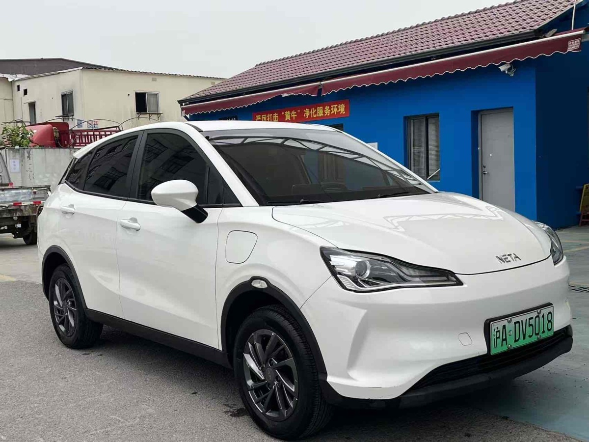哪吒 哪吒V  2021款 標準續(xù)航娛樂版圖片