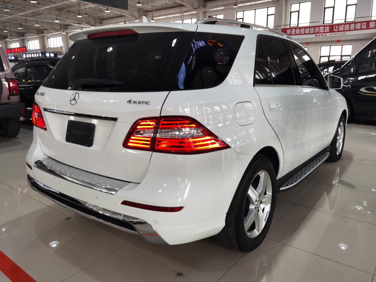 奔馳 奔馳M級(jí)  2014款 ML 400 4MATIC豪華型圖片