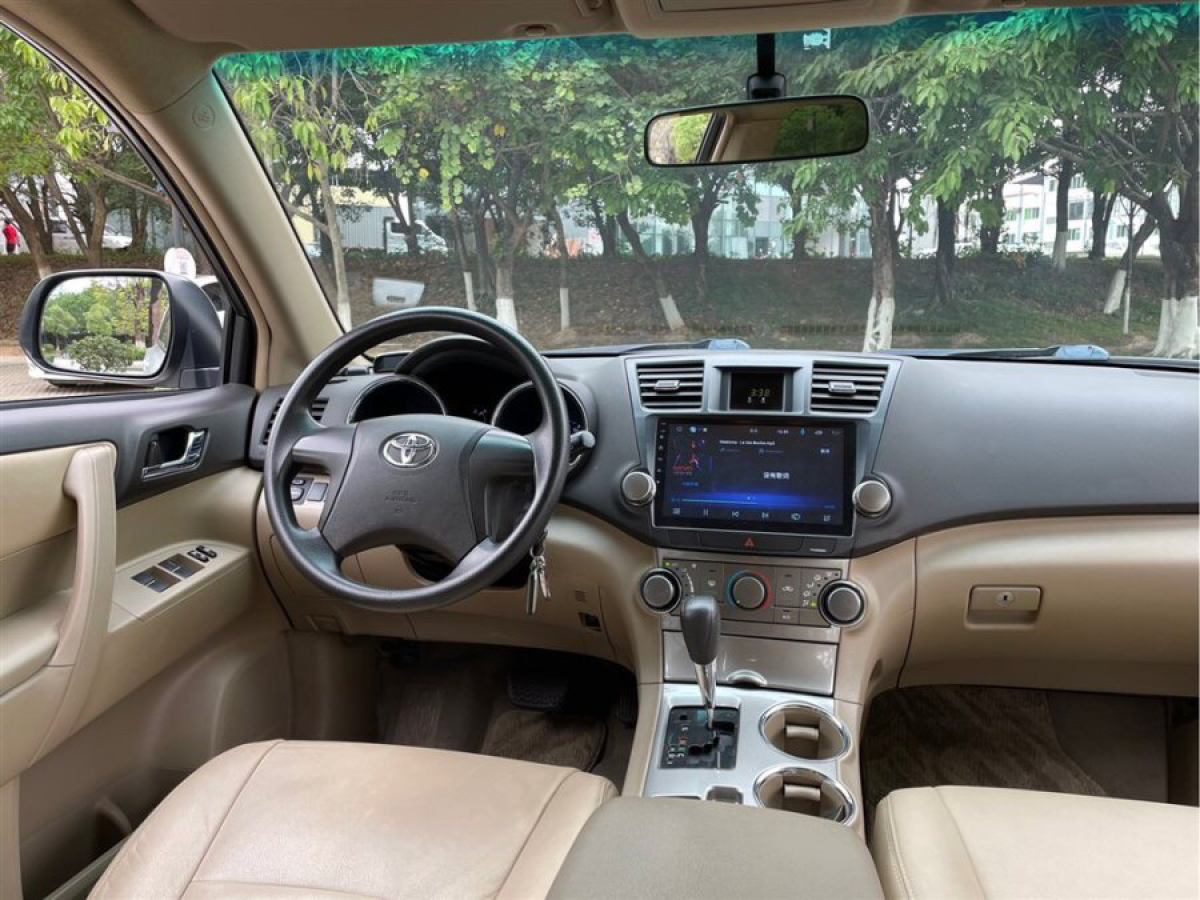 2014年9月丰田 汉兰达  2012款 2.7L 两驱5座精英版