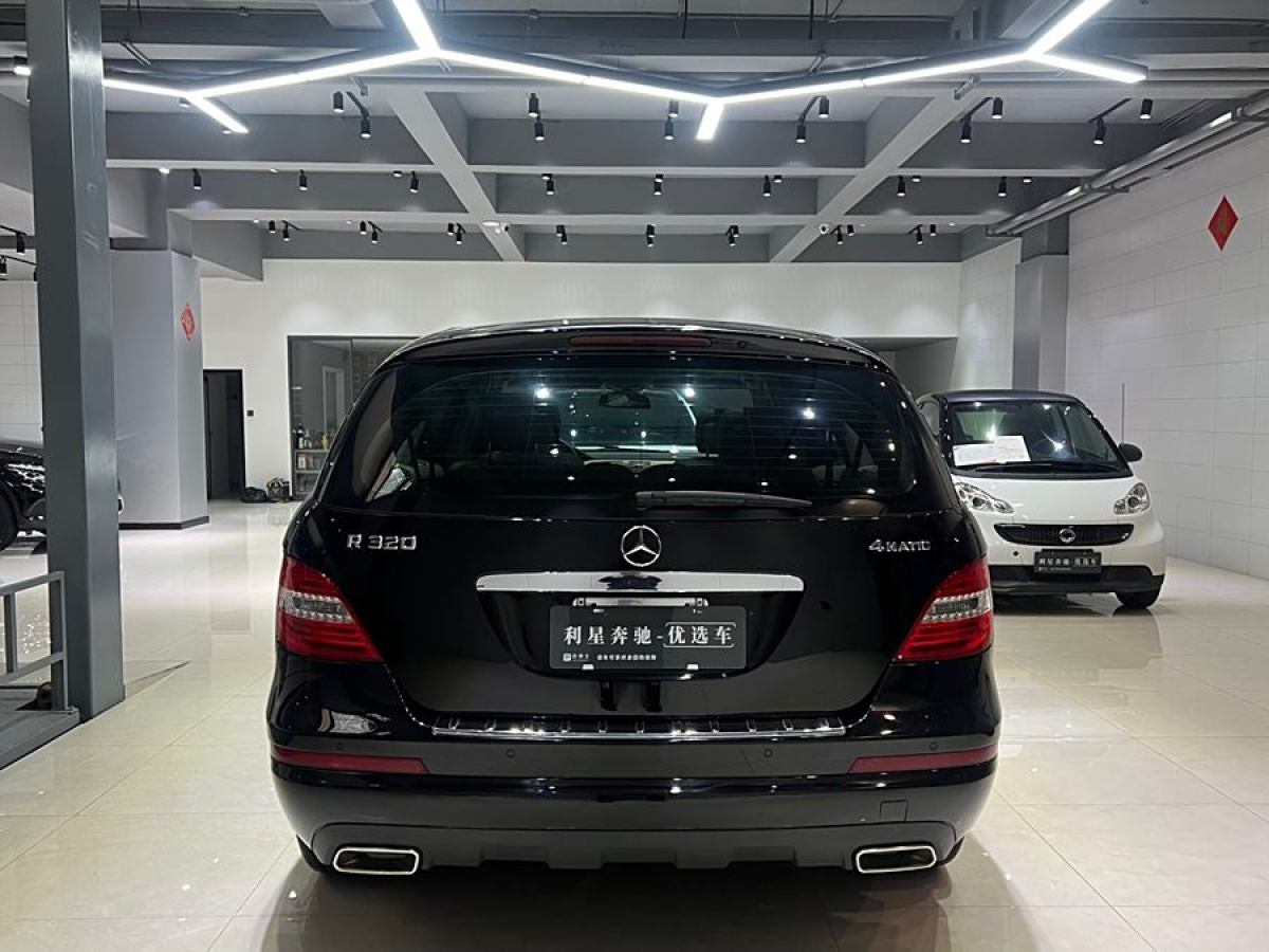 奔馳 奔馳R級  2014款 R 320 4MATIC 豪華型圖片