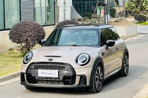 MINI MINI 2.0T COOPER S 赛车手