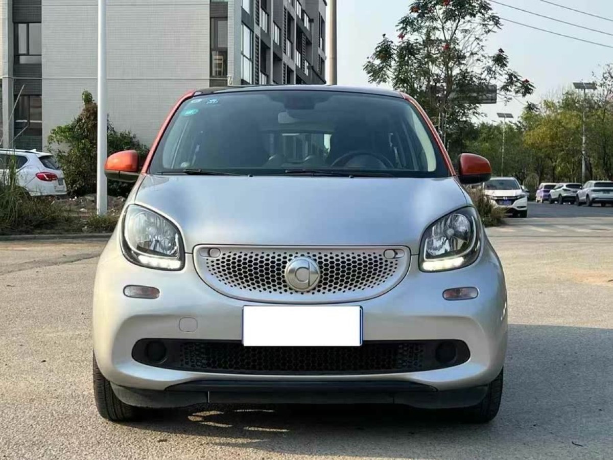 smart forfour  2016款 1.0L 52千瓦激情版圖片
