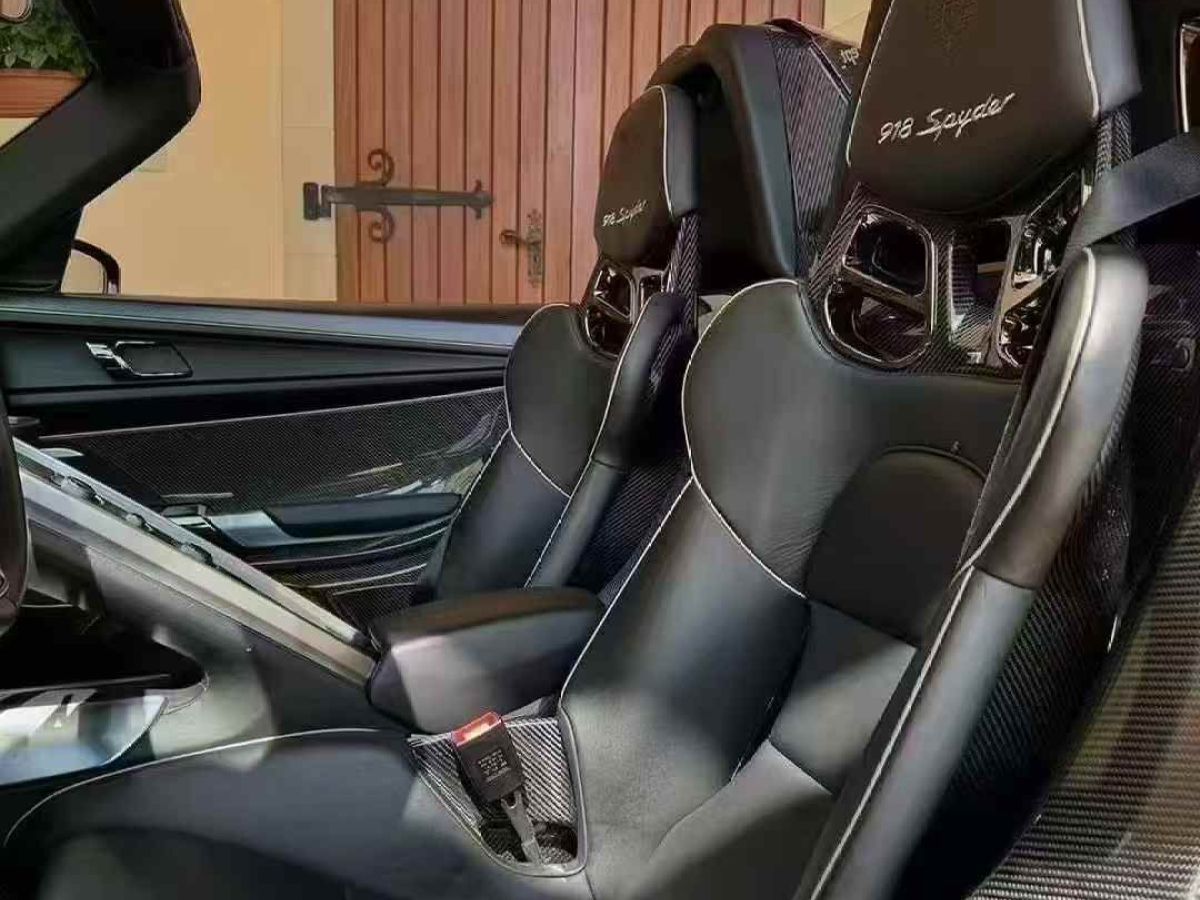保時(shí)捷 911  2015款 Carrera GTS 3.8L圖片