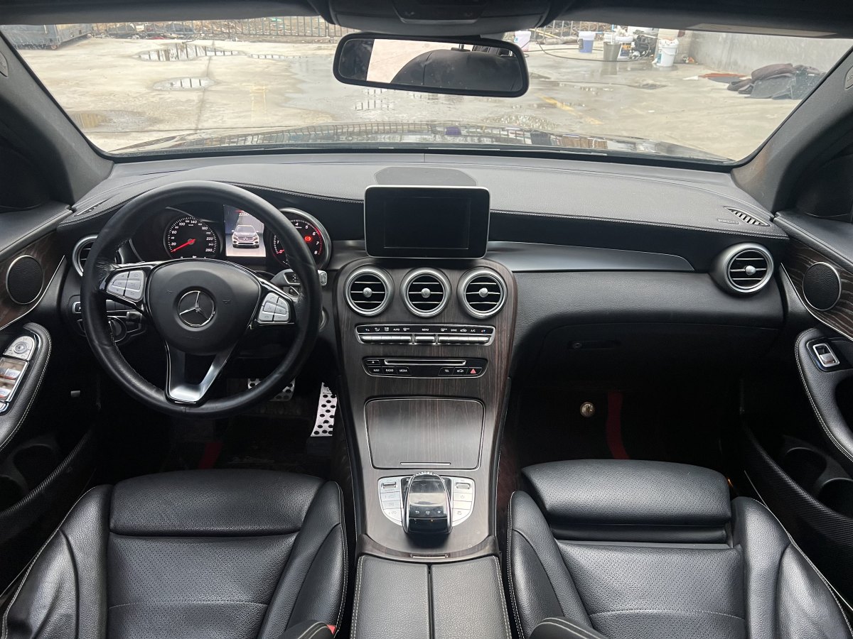 2018年12月奔驰 奔驰GLC  2019款 GLC 300 L 4MATIC 动感型
