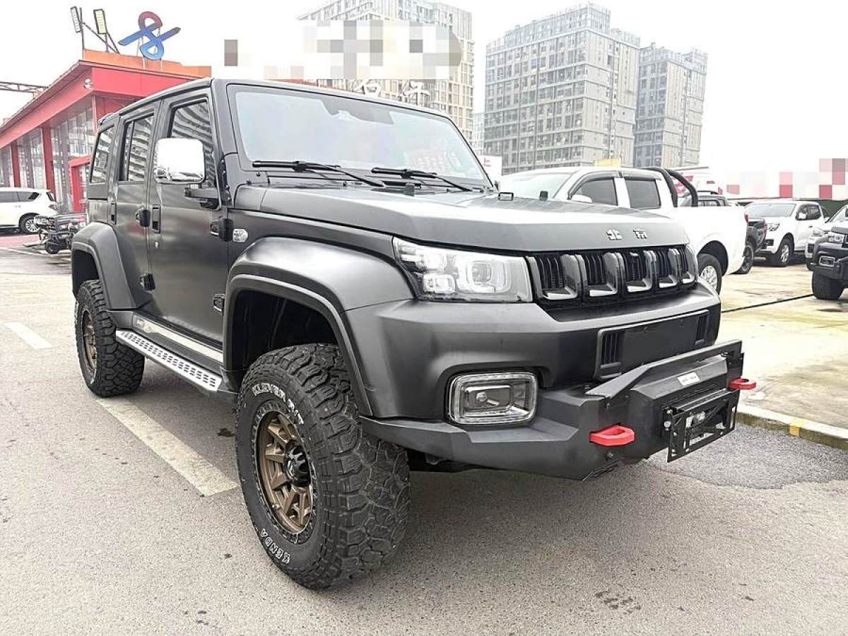 北京 BJ40  2023款 2.0T 自動(dòng)兩驅(qū)城市獵人版先鋒型圖片