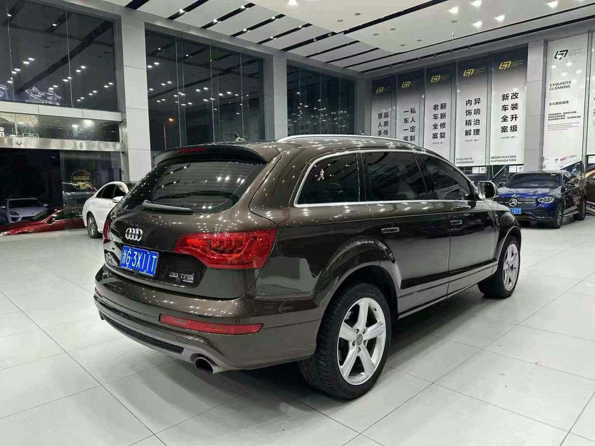 奧迪 奧迪Q7  2013款 Q7 35TFSI quattro 進(jìn)取型圖片