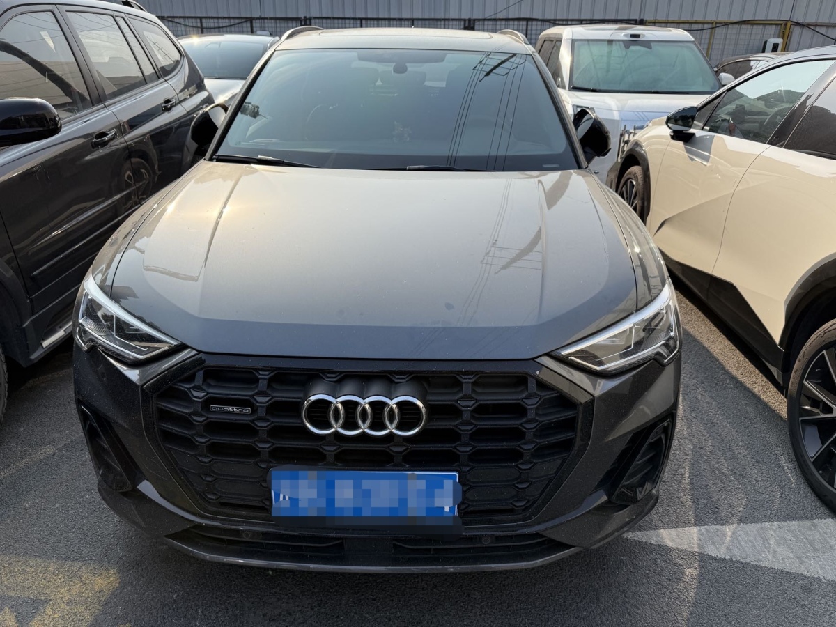 奧迪 奧迪Q3  2022款 45 TFSI quattro 時(shí)尚動感型圖片