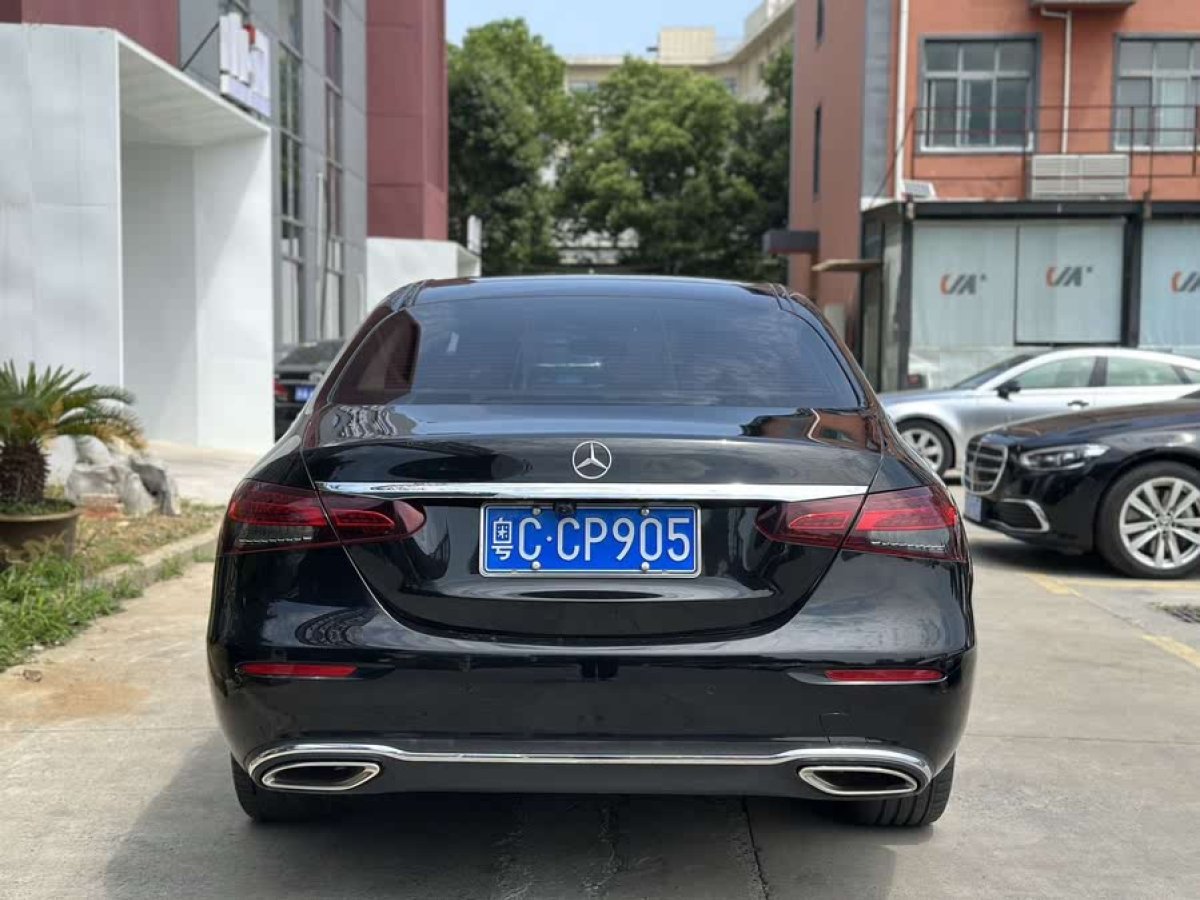 奔馳 奔馳E級  2021款 改款 E 300 L 時尚型圖片
