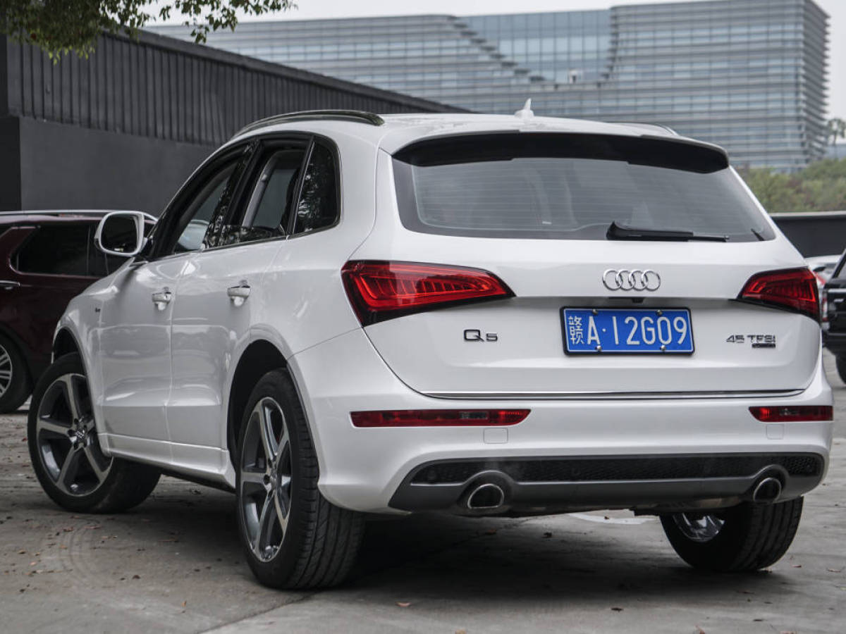 奧迪 奧迪Q5  2013款 45 TFSI quattro 運(yùn)動(dòng)型圖片