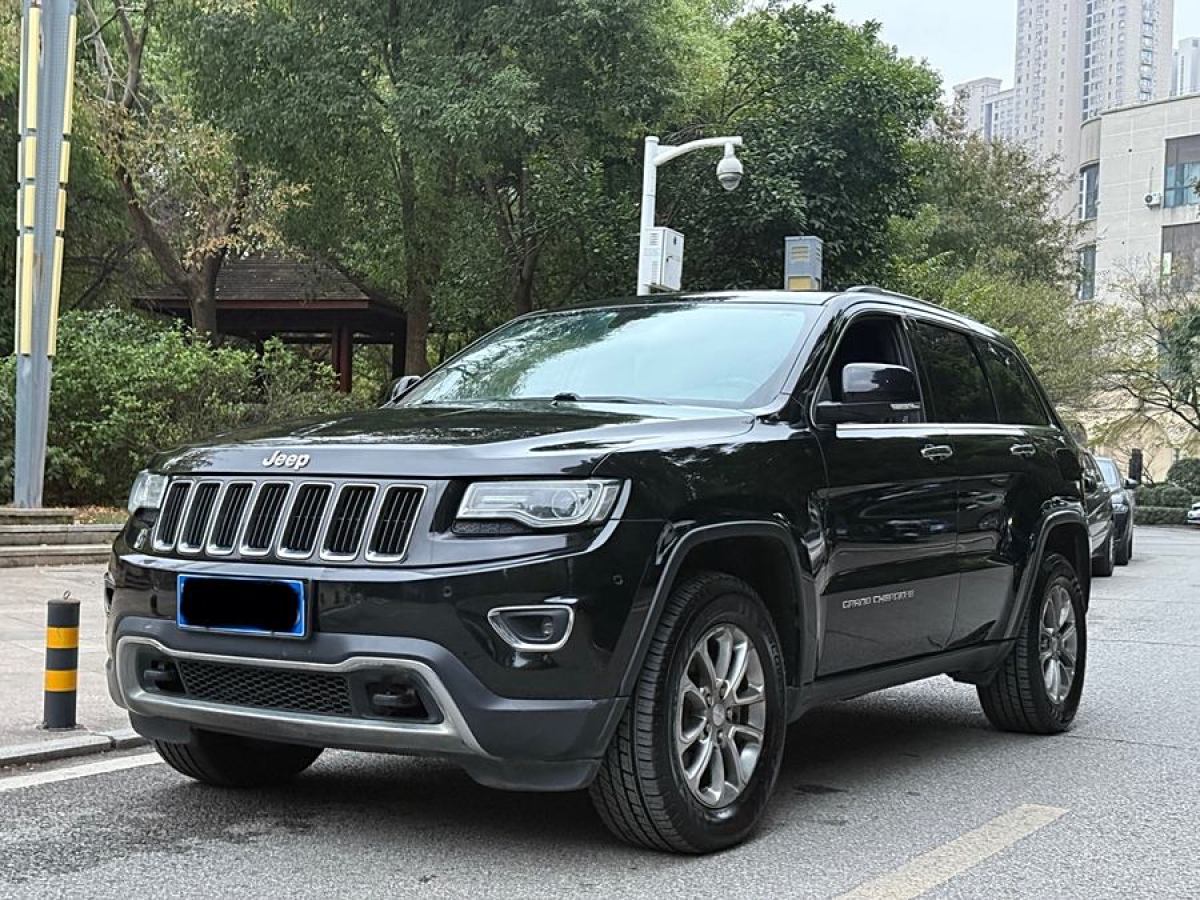 Jeep 大切諾基  2014款 3.6L 精英導(dǎo)航版圖片