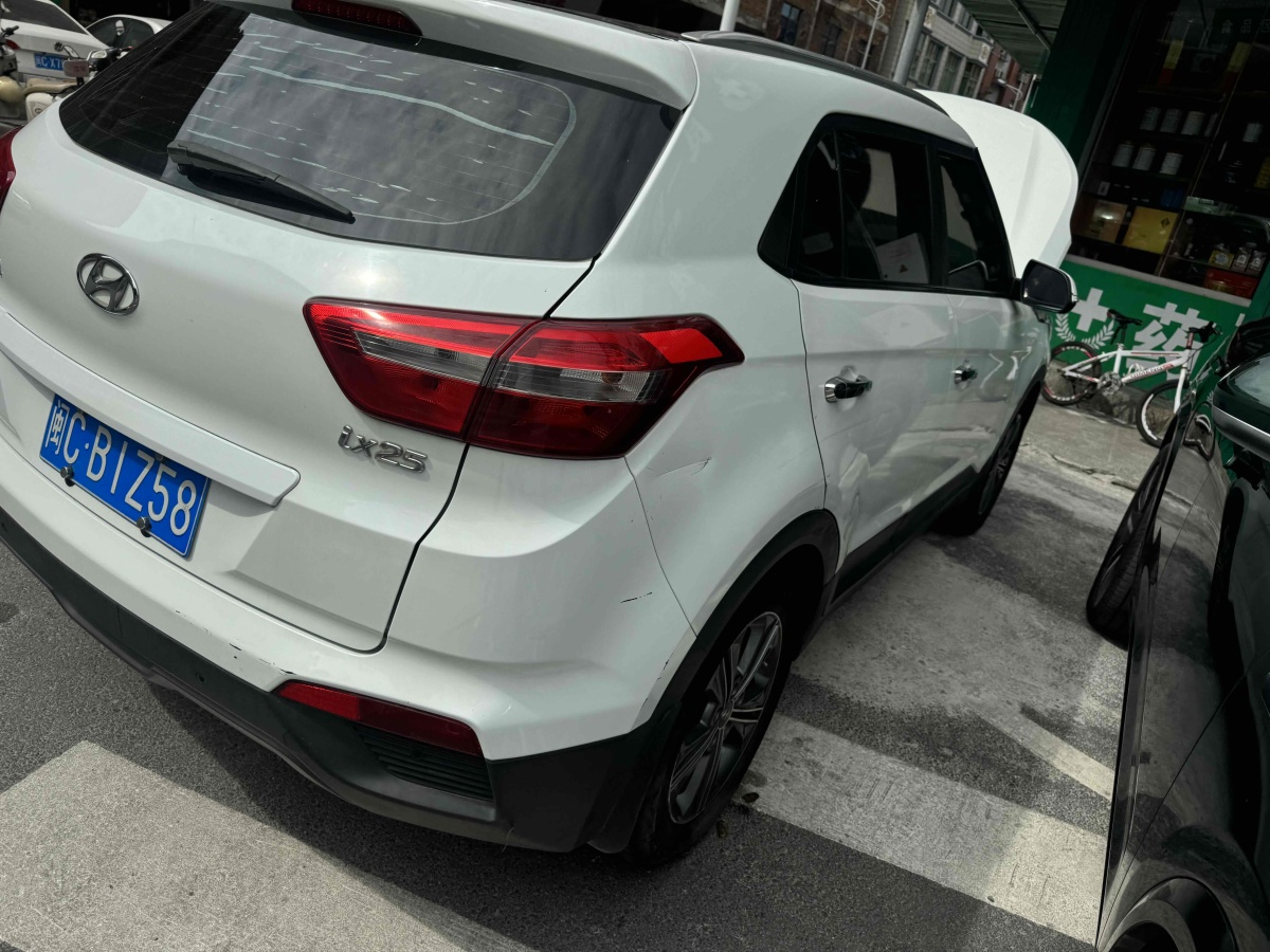 現(xiàn)代 ix25  2015款 1.6L 自動兩驅(qū)智能型GLS圖片