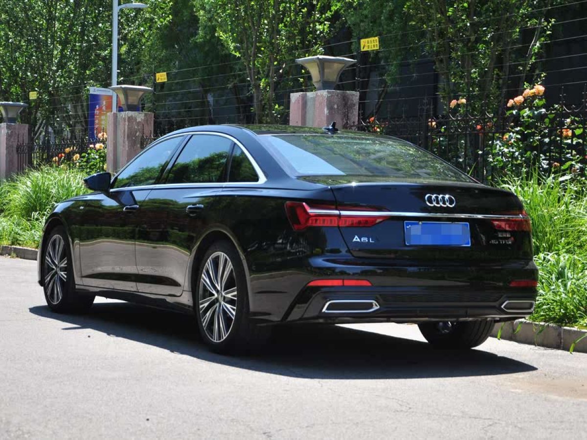 奧迪 奧迪A6L  2021款 45 TFSI 臻選動(dòng)感型圖片