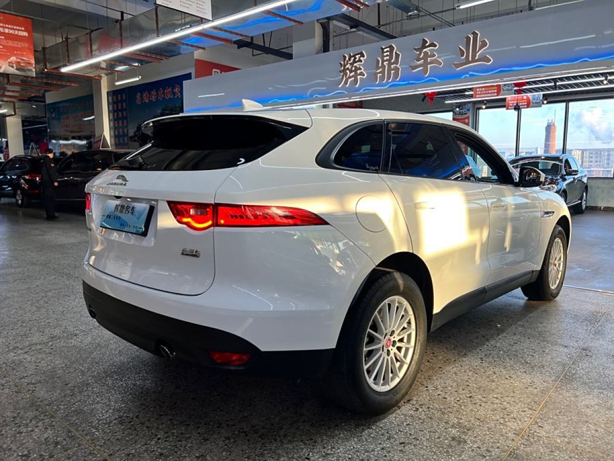 捷豹 F-PACE  2018款 2.0T 四驅(qū)都市尊享版圖片