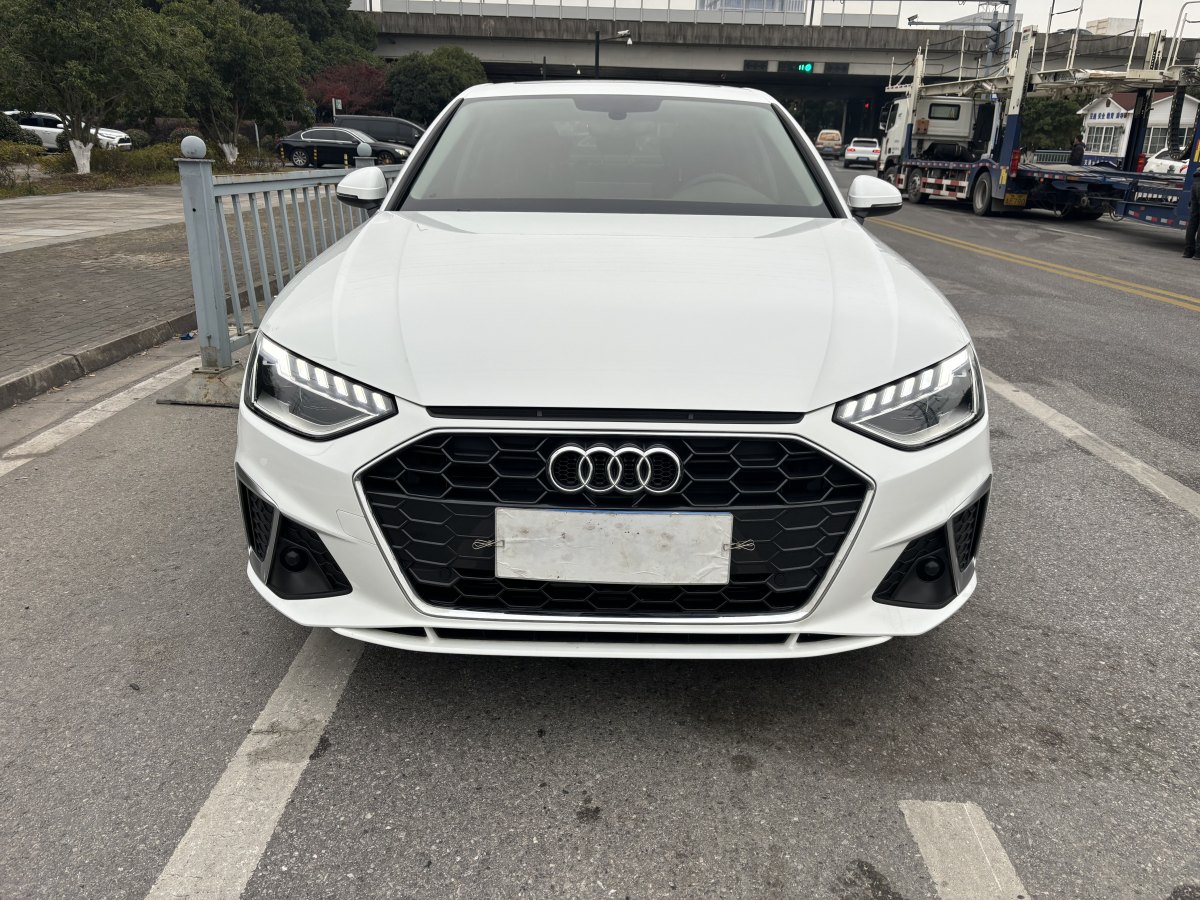 奧迪 奧迪A4L  2022款 40 TFSI 時(shí)尚動(dòng)感型圖片