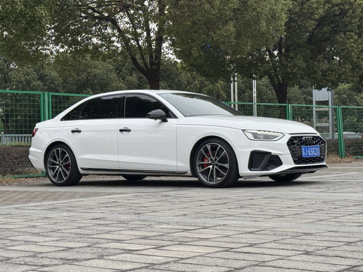 奧迪 奧迪A4L  2020款 45 TFSI quattro 臻選動感型圖片