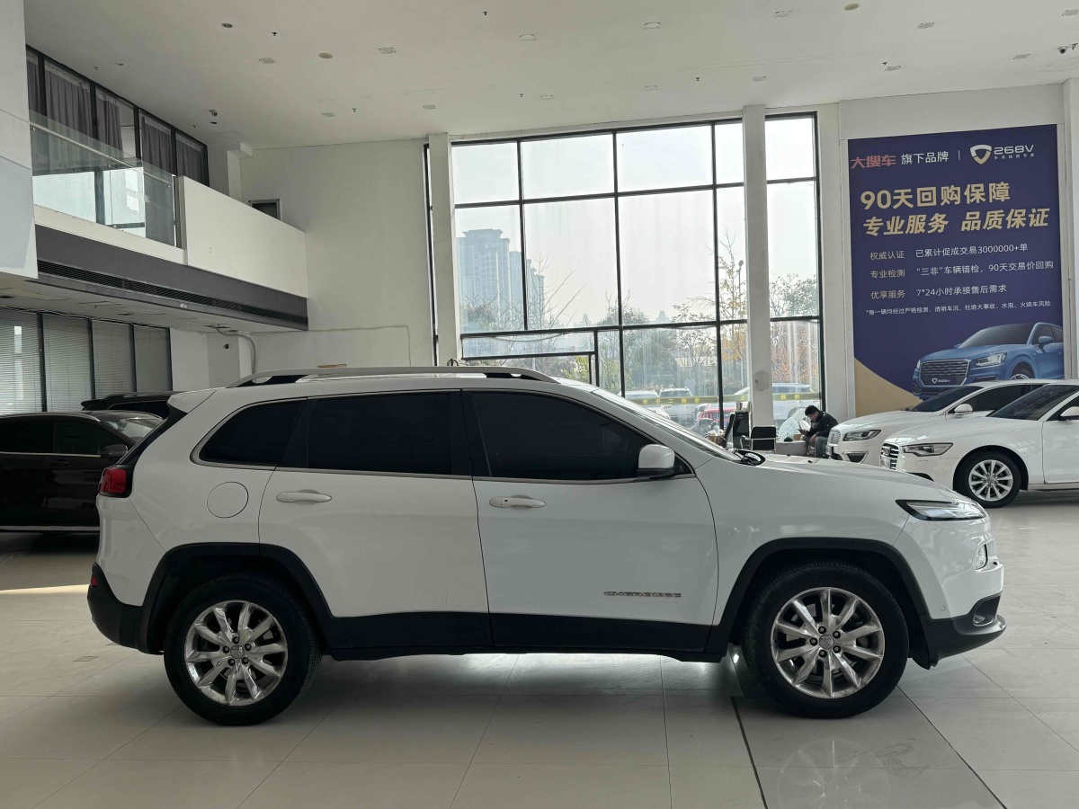 Jeep 自由光  2014款 2.4L 豪華版圖片