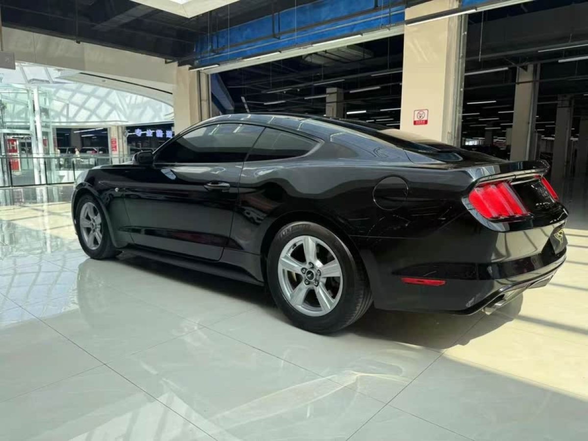 福特 Mustang  2015款 2.3T 運(yùn)動(dòng)版圖片