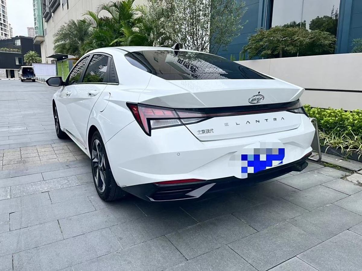 現(xiàn)代 伊蘭特  2021款 1.5L LUX尊貴版圖片