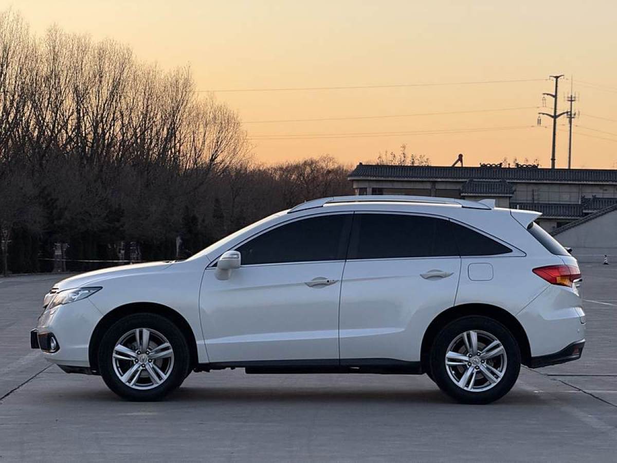 謳歌 RDX  2013款 3.0L 兩驅(qū)精英版圖片