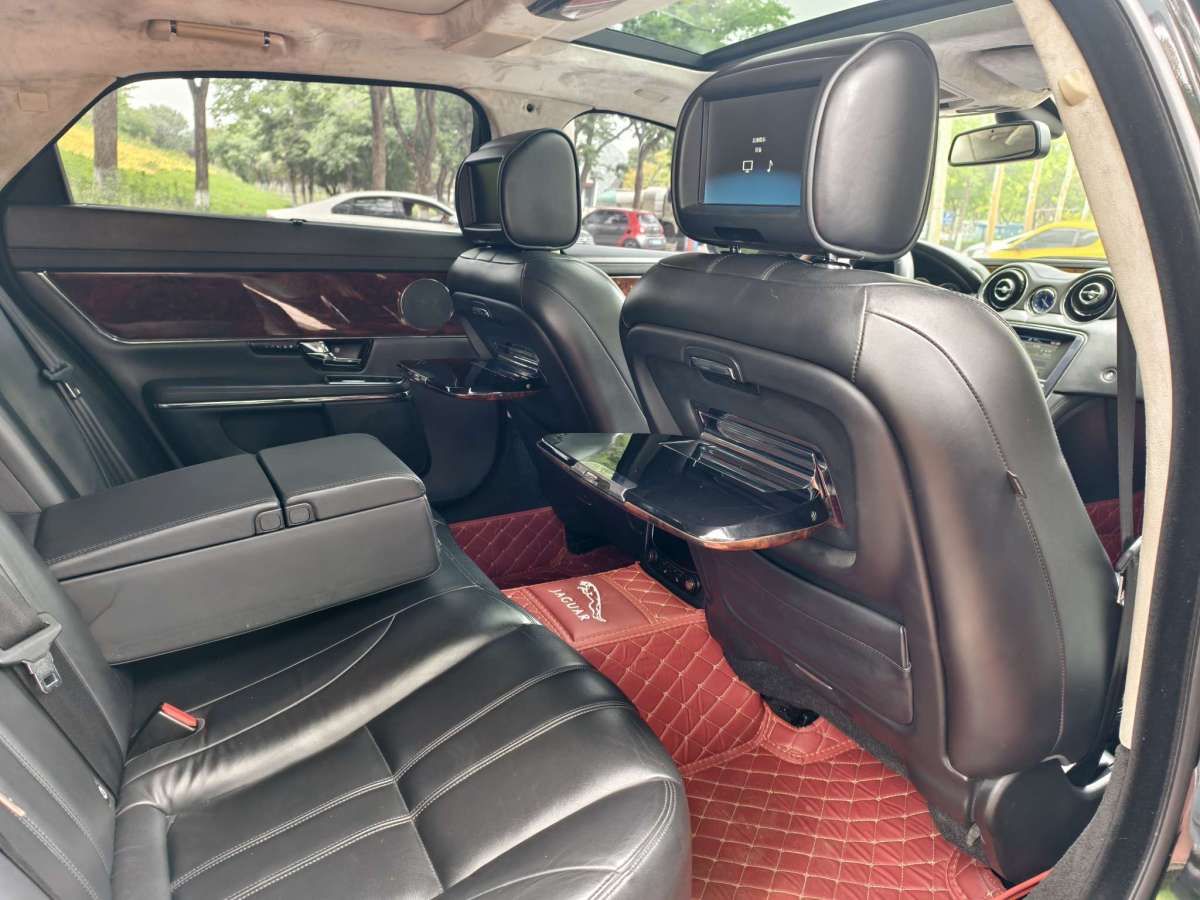 捷豹 XJ  2012款 XJL 3.0 全景商務(wù)版圖片