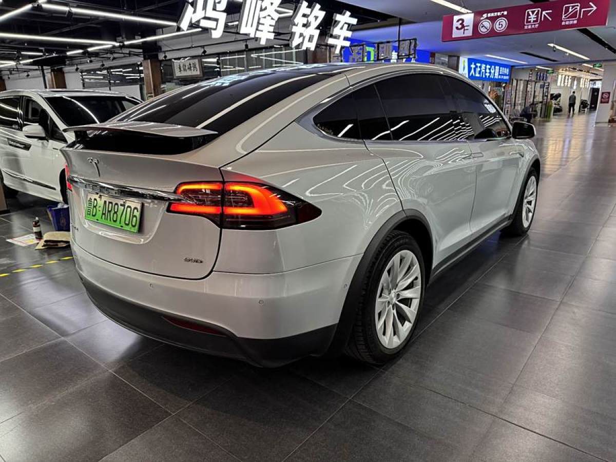 特斯拉 Model X  2016款 Model X 90D圖片