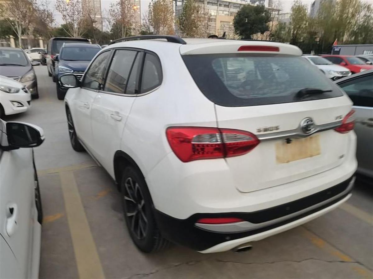 中華 V5  2014款 1.5T 手動兩驅(qū)豪華型圖片