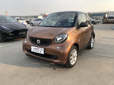 2017年2月 smart fortwo 1.0L 52千瓦硬頂靈動版圖片