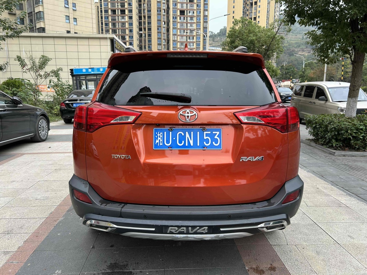 豐田 RAV4  2018款 榮放 2.0L CVT兩驅(qū)風(fēng)尚版圖片