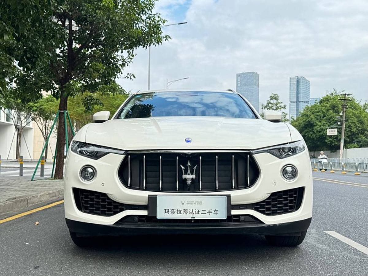 瑪莎拉蒂 Levante  2018款 3.0T 350Hp 標(biāo)準(zhǔn)版圖片